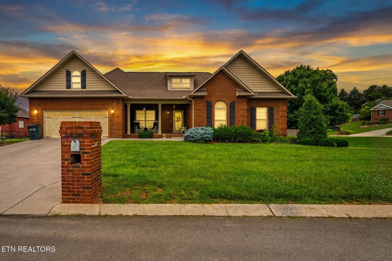 3047 S Hampton Way, Maryville, TN 37803