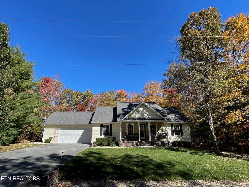 305 Bainbridge Rd, Crossville, TN 38558