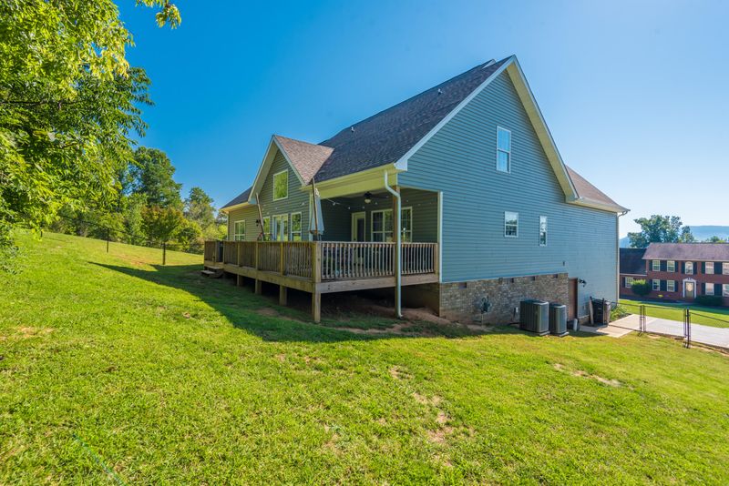 305 Collins Ct, Seymour, TN 37865