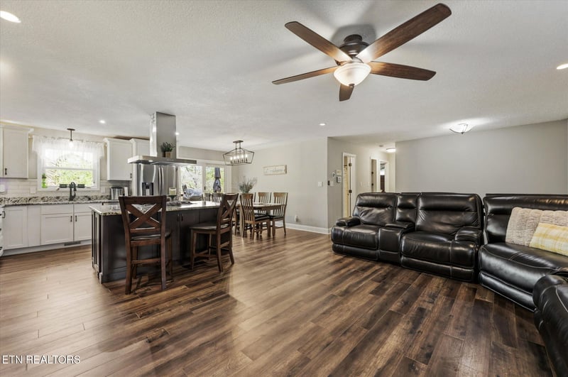 305 Dan Cir, Rockwood, TN 37854