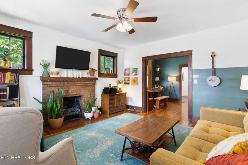 305 E Emerald Ave, Knoxville, TN 37917