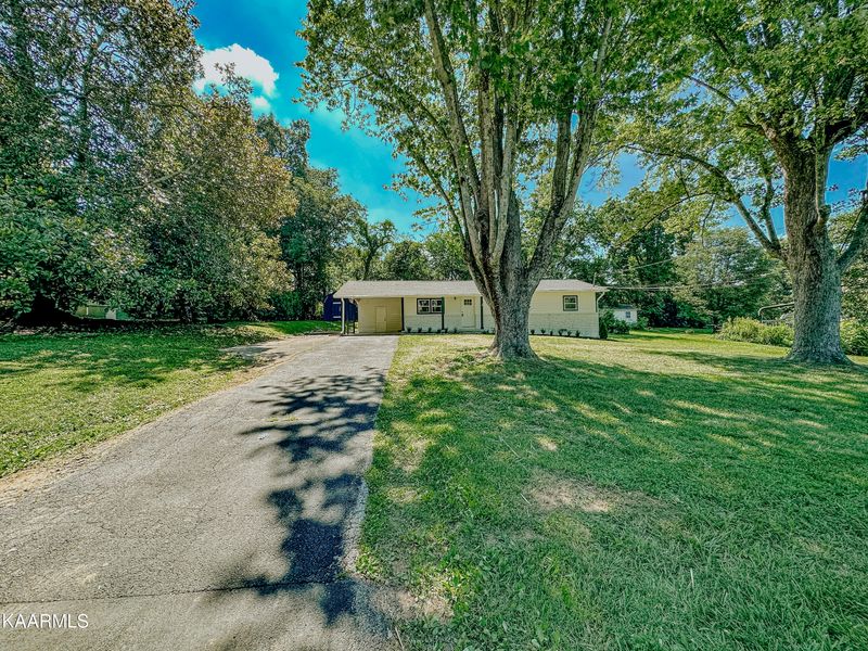305 Elkmont Rd, Knoxville, TN 37922