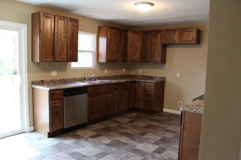 305 Howard Dr, Seymour, TN 37865