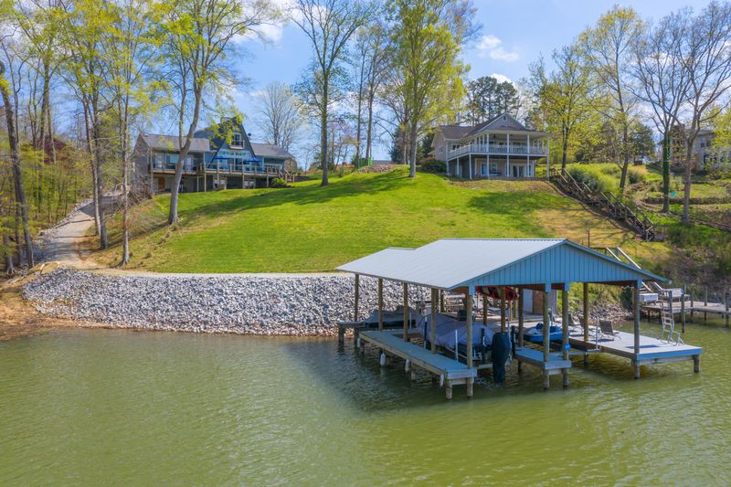 305 Island Rd, Kingston, TN 37763
