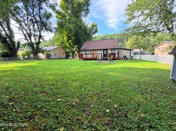 305 Jackson St, Sevierville, TN 37862