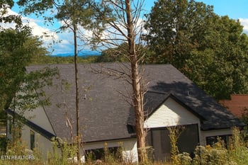 305 Kawga, Loudon, TN 37774