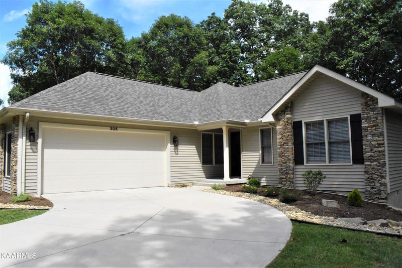 305 Kingsdown Dr, Crossville, TN 38558