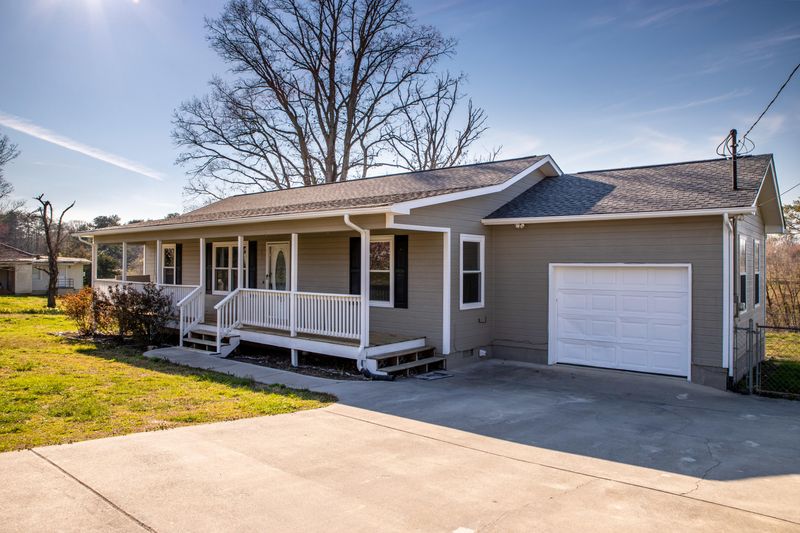 305 Memorial Dr, Maryville, TN 37803