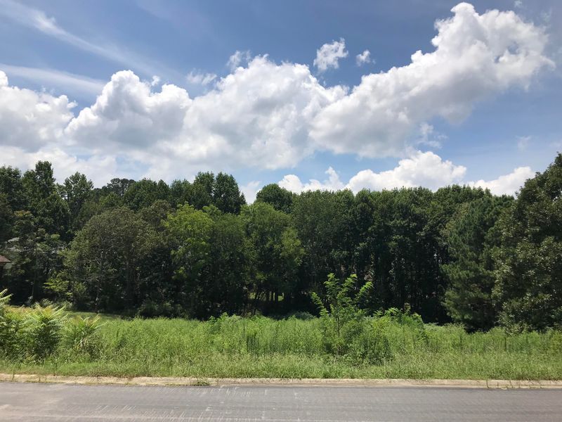 305 Okmulgee Cir, Loudon, TN 37774