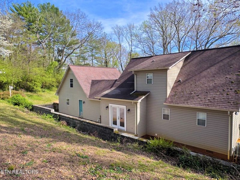 305 Orchard Knob Rd, Clinton, TN 37716