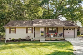 305 Red Fox Ln, Clinton, TN 37716