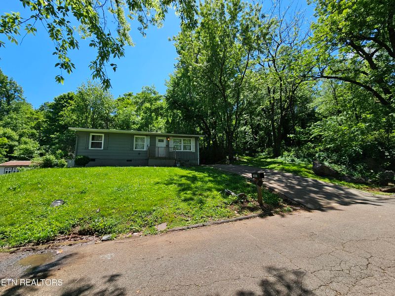 305 Upper St, Loudon, TN 37774
