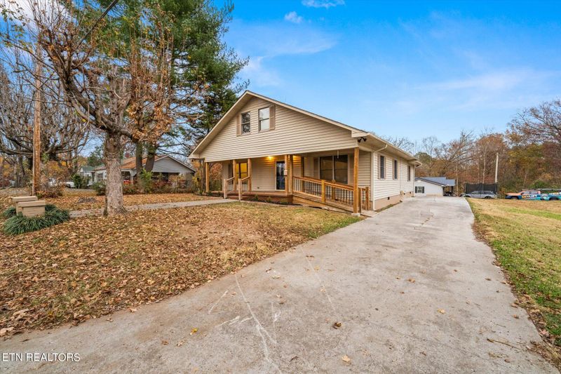 305 Wilkins Ave, Etowah, TN 37331