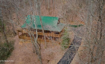 3050 Headrick Dr, Sevierville, TN 37862