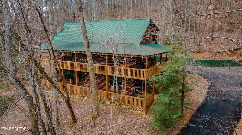 3050 Headrick Dr, Sevierville, TN 37862