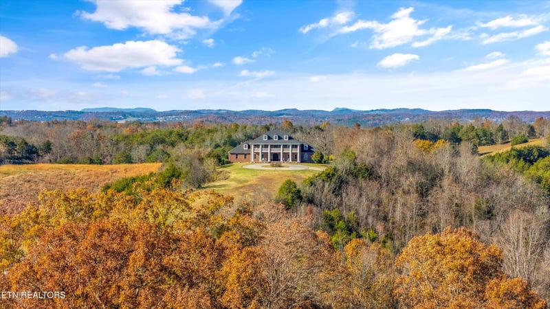 3050 Sims Rd, Sevierville, TN 37876