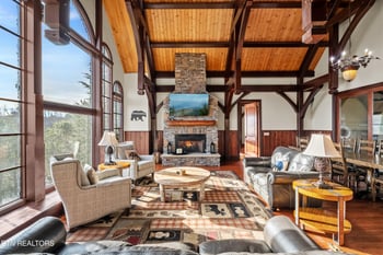 3050 Summit Trails Dr, Sevierville, TN 37862