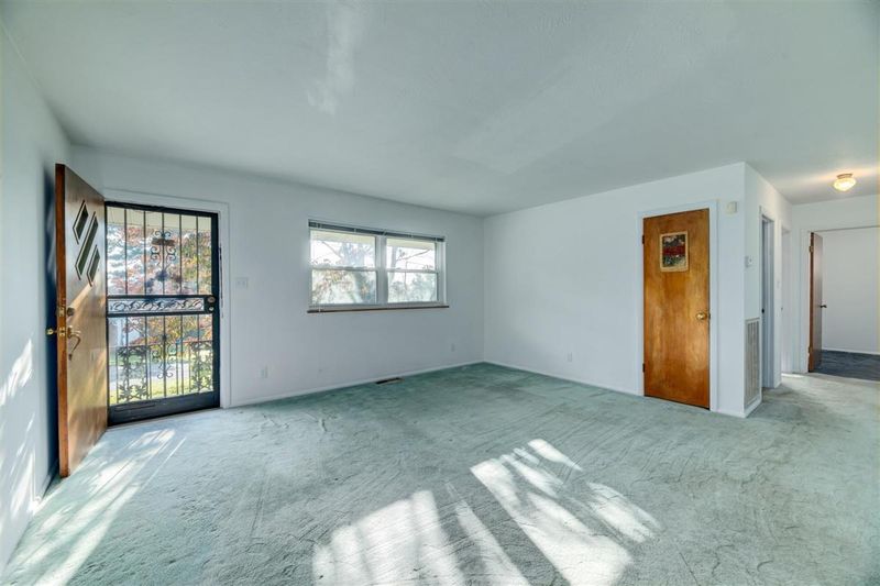 3051 Dow Dr, Knoxville, TN 37920