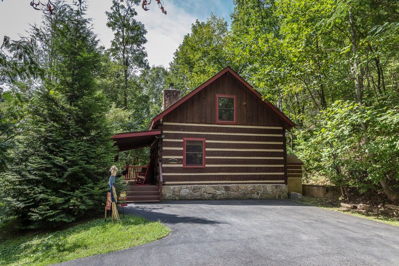 3053 Kulpan Way, Sevierville, TN 37862