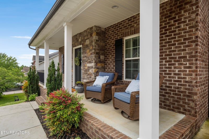 3055 Oakwood Hills Ln, Knoxville, TN 37931
