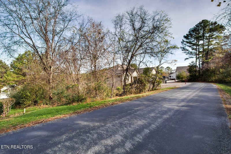 306 Awohili Ln, Loudon, TN 37774