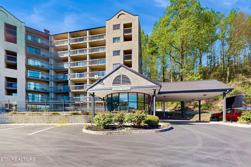306 Baskins Creek Rd #105, Gatlinburg, TN 37738