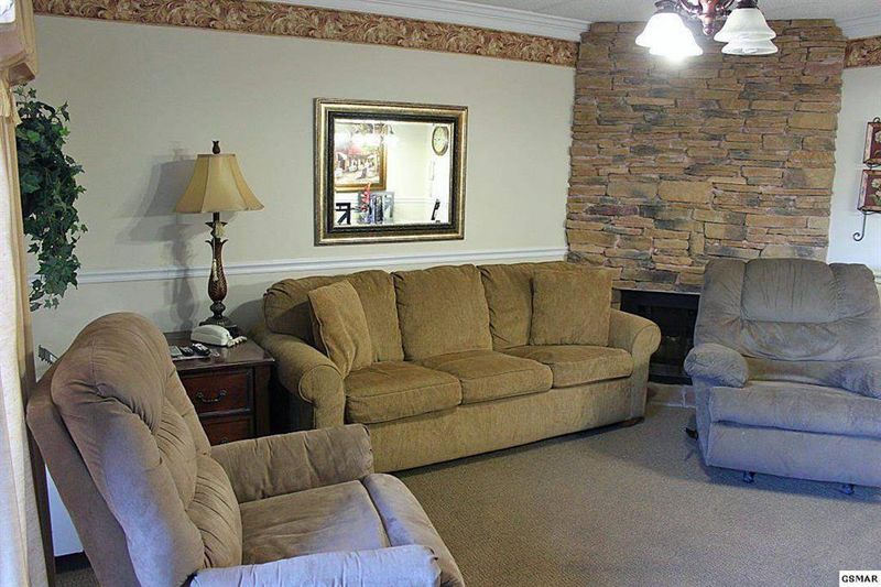 306 Baskins Creek Rd #111, Gatlinburg, TN 37738
