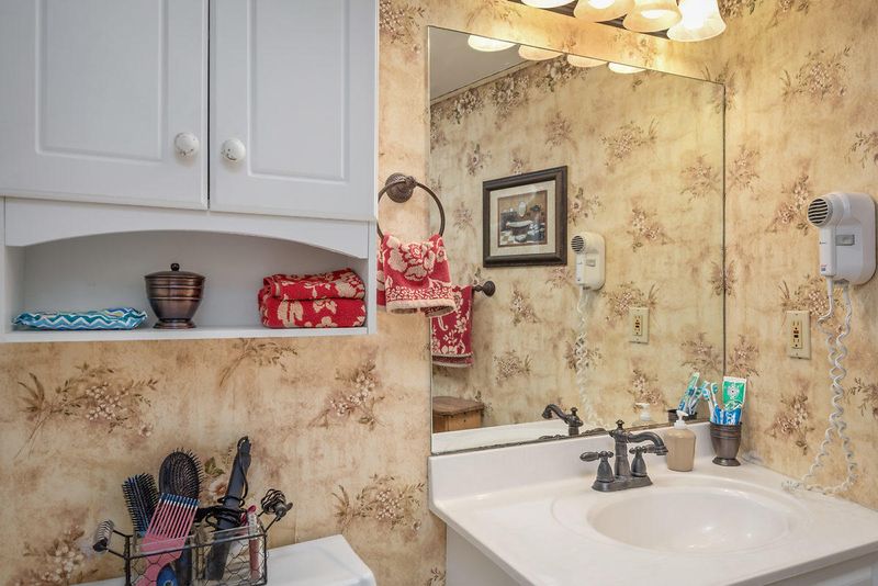 306 Baskins Creek Rd U111, Gatlinburg, TN 37738