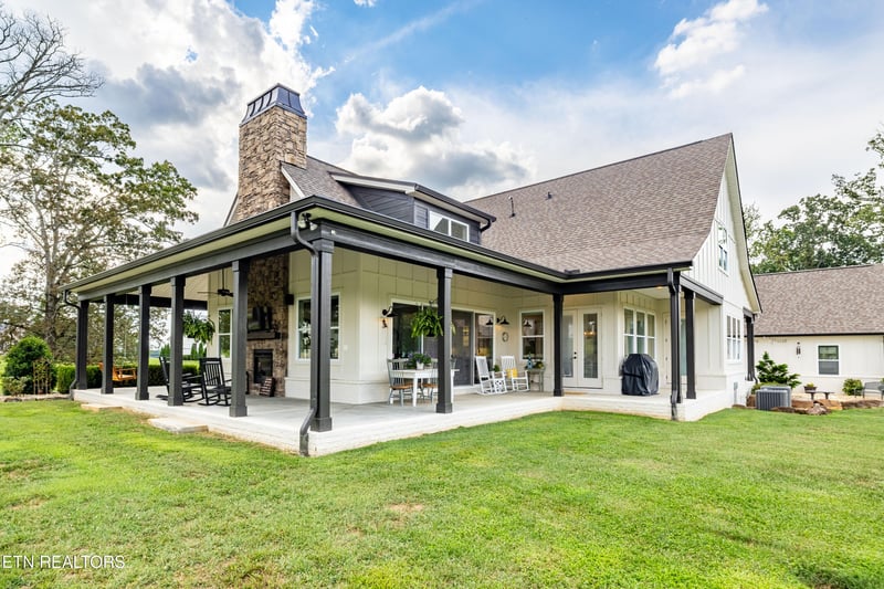 306 Coulter Rd, Maryville, TN 37804