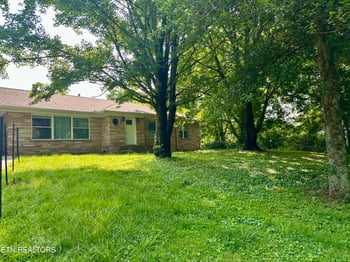 306 E Tri County Blvd, Oliver Springs, TN 37840