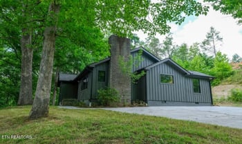306 Glades Rd, Gatlinburg, TN 37738