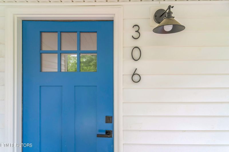 306 Hester Dr, Harriman, TN 37748