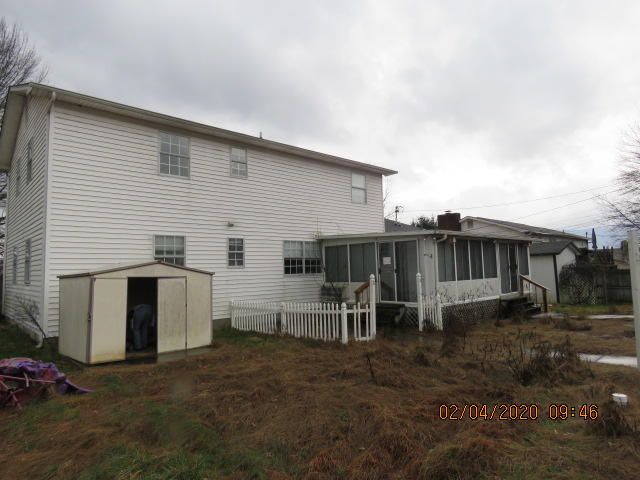 306 Indian Mound Cir, Jacksboro, TN 37757