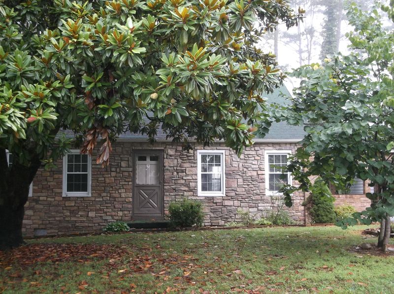 306 Long Dr, Harriman, TN 37748