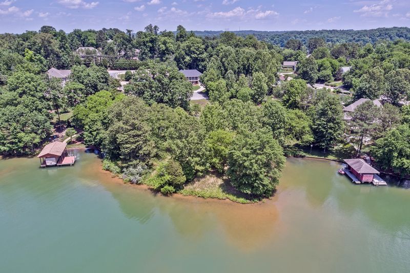 306 Piute Pl, Loudon, TN 37774