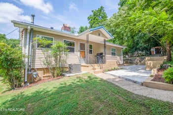306 W Faunce Rd, Oak Ridge, TN 37830