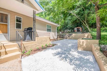 306 W Faunce Rd, Oak Ridge, TN 37830