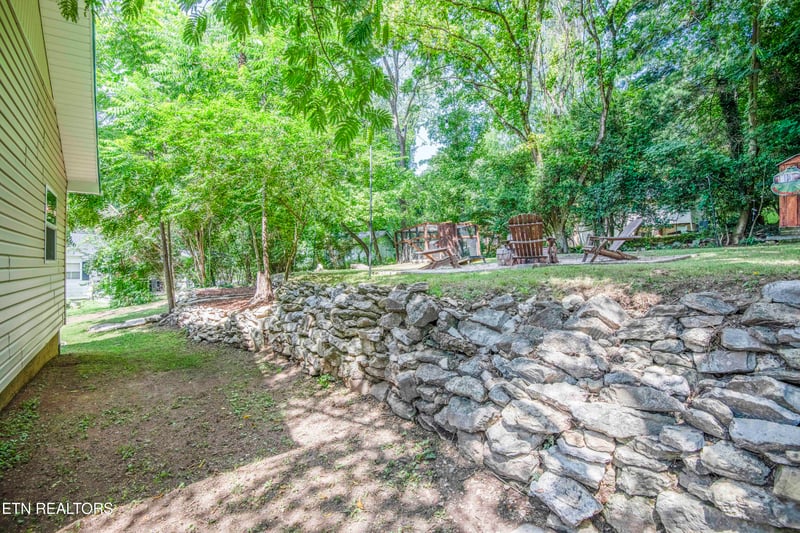 306 W Faunce Rd, Oak Ridge, TN 37830
