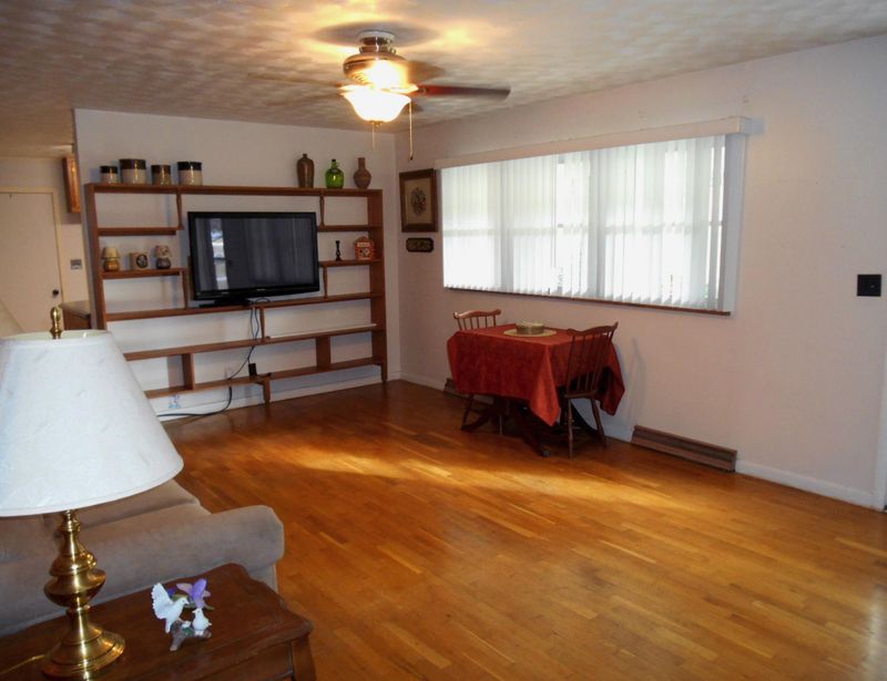 306 Windswept Ln, Kingston, TN 37763