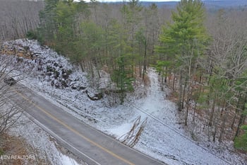 3063 Leatherwood Rd, Oneida, TN 37841