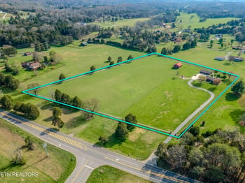3068 Norris Fwy, Andersonville, TN 37705