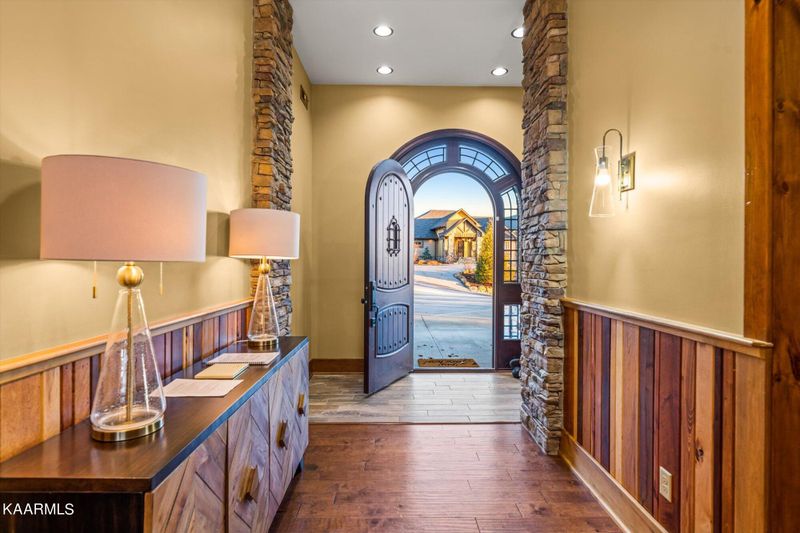 3068 Smoky Bluff Tr, Sevierville, TN 37862