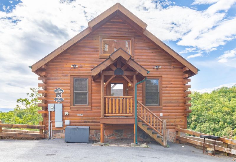 3069 Legacy Vista Dr, Sevierville, TN 37876