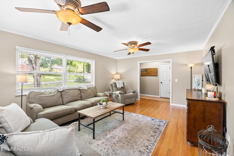 307 Brannon Dr, Maryville, TN 37803