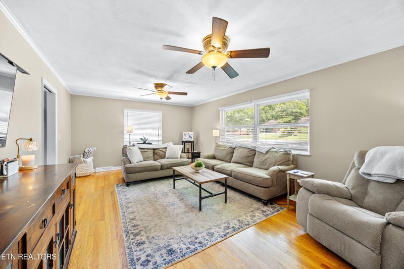 307 Brannon Dr, Maryville, TN 37803