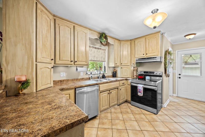 307 Brannon Dr, Maryville, TN 37803