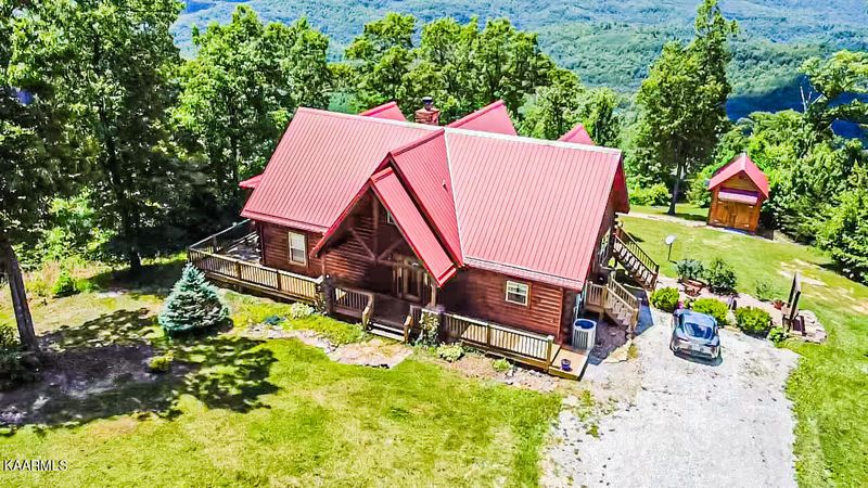 307 Chimney Rock Ln, Duff, TN 37729