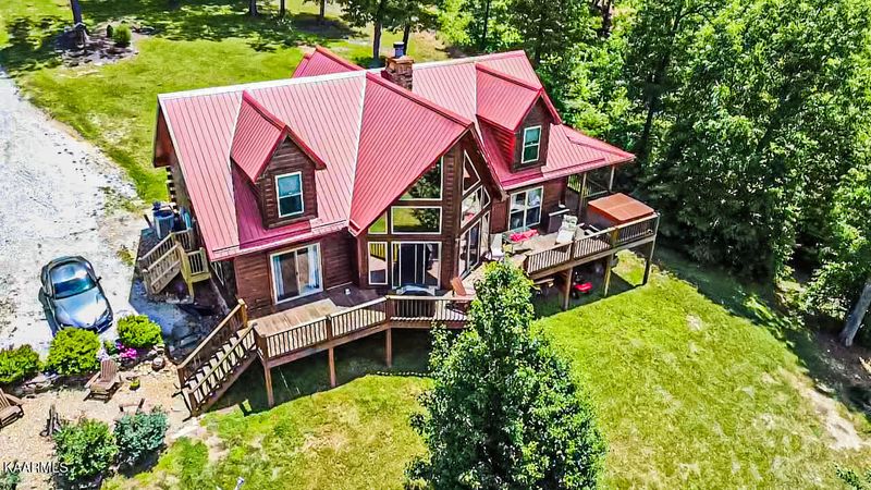 307 Chimney Rock Ln, Duff, TN 37729