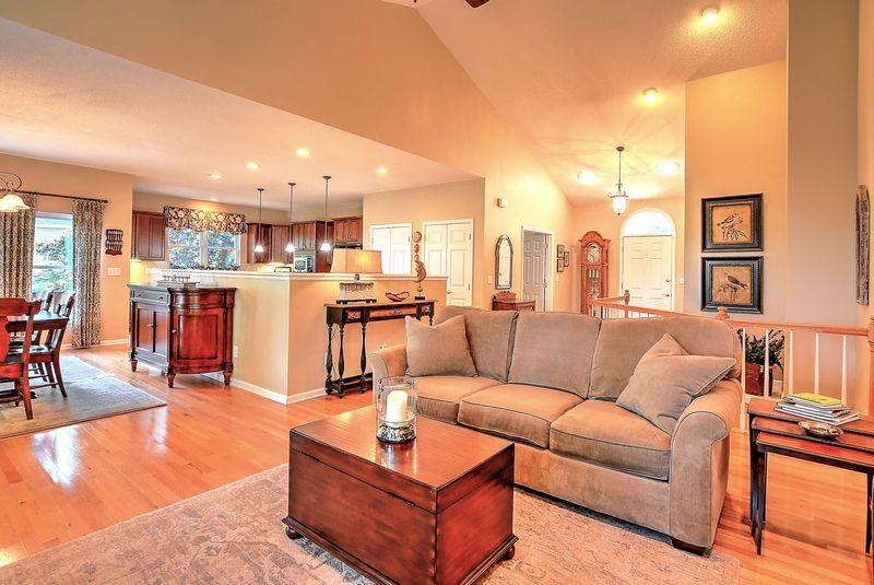 307 Coweta Ct, Loudon, TN 37774