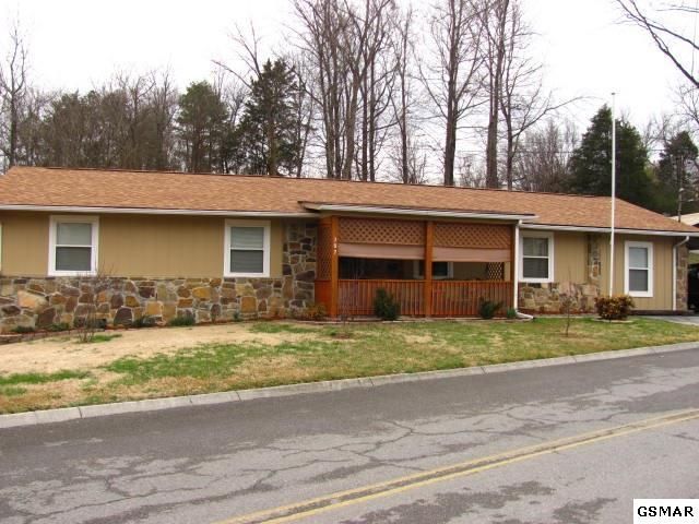 307 Day Springs Rd, Pigeon Forge, TN 37863